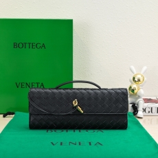 Bottega Veneta Clutch Bags